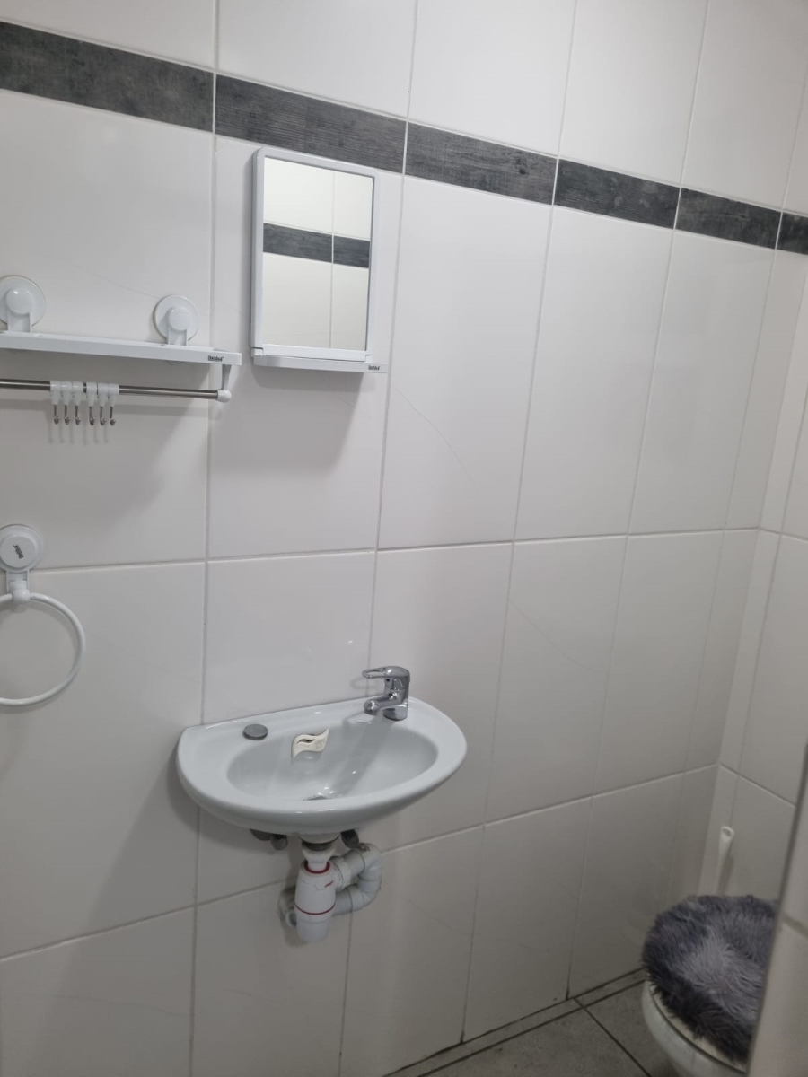 To Let Commercial Property for Rent in Voorbaai Western Cape